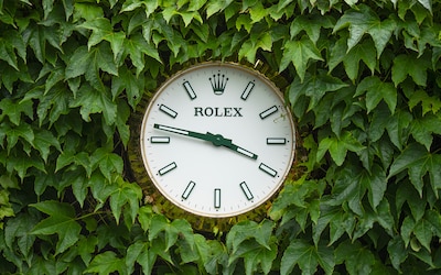 06.Two_Column_rolex_clock_1440x900.jpg image