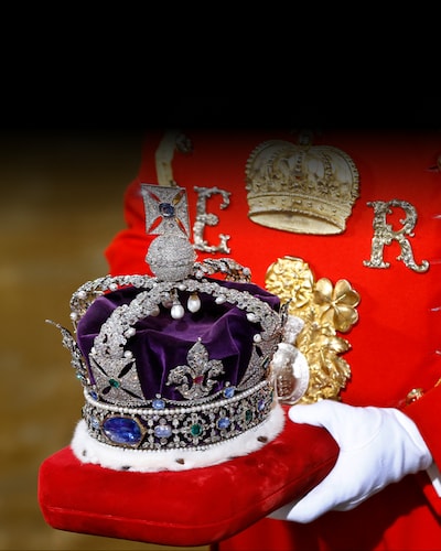 The Crown Jeweller Banner image